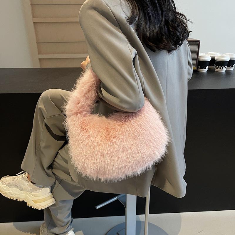 Plush bag women's autumn and winter versatile 2025 new strapless fashion portable high-end plush bag