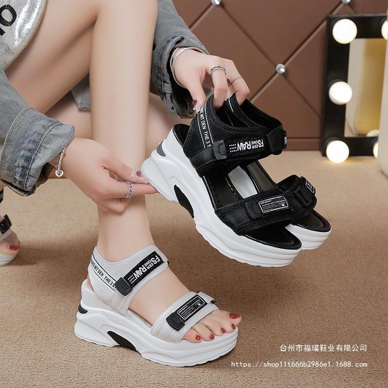 2025 summer new one-word Velcro waterproof table non-slip fashionable versatile sandals women platform sandals women