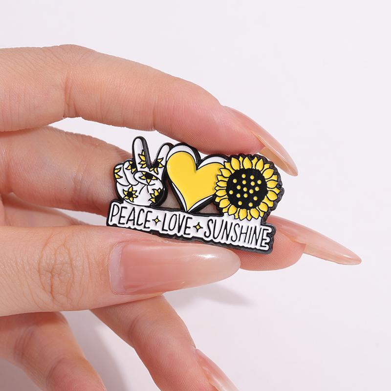 Cute Scissorhands Frog Enamel Pins Custom Creative Frog Patter Brooches Lapel Badges Cartoon Animal Jewelry Gift for Friends