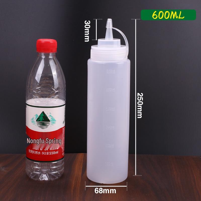 Large 720ml PE Plastic Squeeze Bottle with Pointed Mouth for Salad Dressing and Tomato Sauce