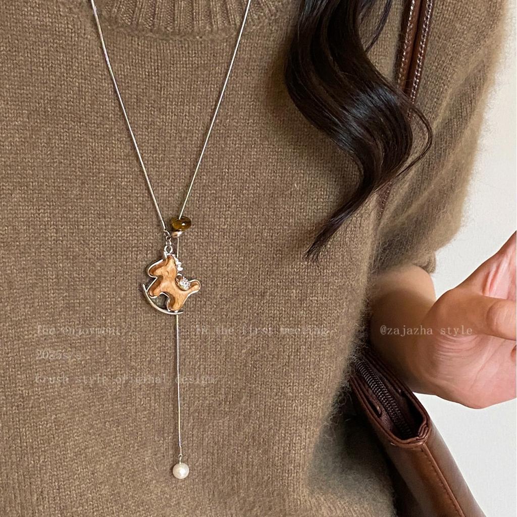 Wooden Pony Pendant Long Sweater Chain Pull-out Design Exquisite Fashion Versatile Women's Necklace Pony Necklace