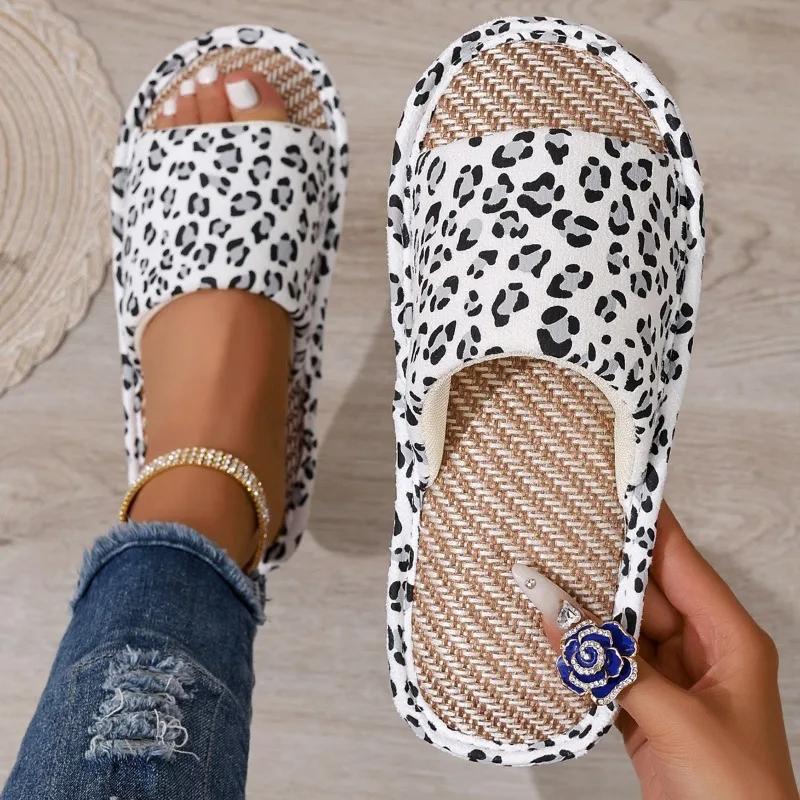 Fashion 2025 New Hot Sale Women’s Home Slippers Round Toe Leopard Flat with Sandal for Plus Size Light Comfortable Daily Casual Slippers