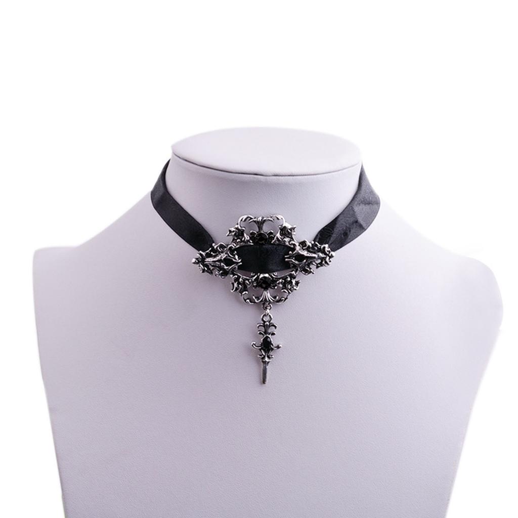 Women Gothic Black Lace Necklace for Halloween Punk Costume Party Royal Court Vampire Choker Jewelry Gift Vintage Choker