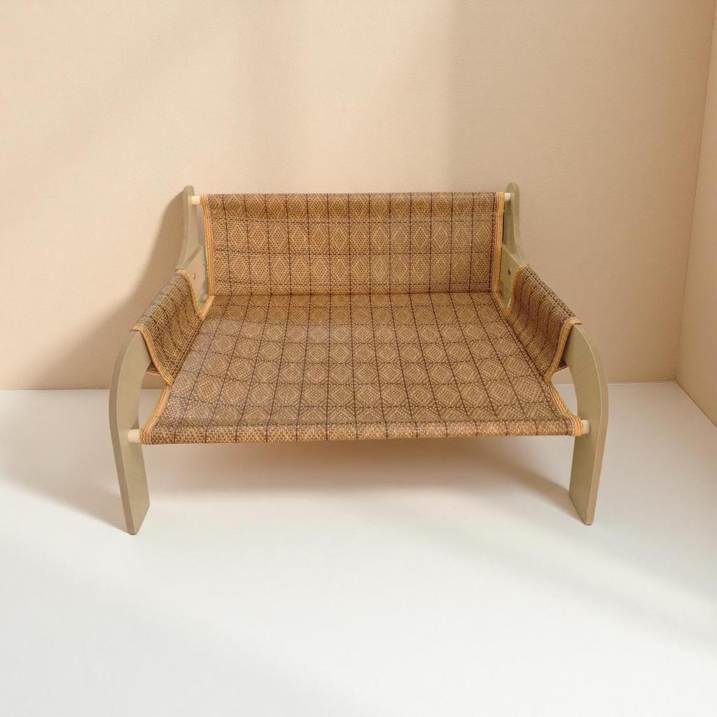 Four Seasons Cat & Dog Bed: Cozy Pet Sofa for Cats & Kittens