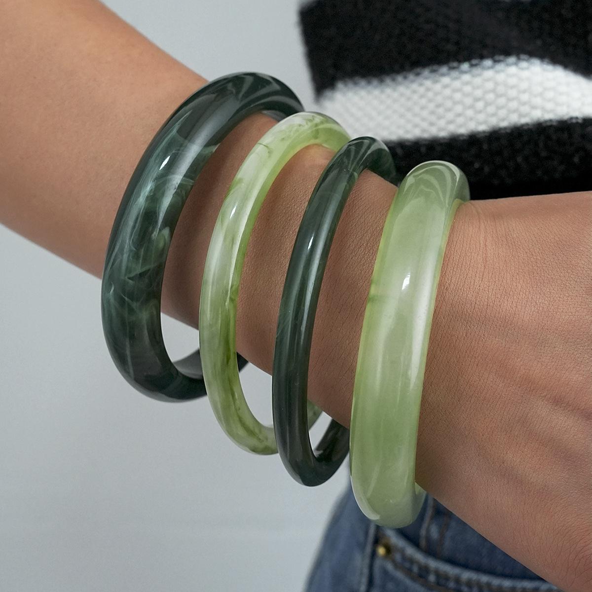 

IF ME 4 Pcs Bohemia Resin Bracelet Set For Women Fashion Beach Vacation Bangle Stackable Lightweight Jewelry For Party Daily Wear Gift