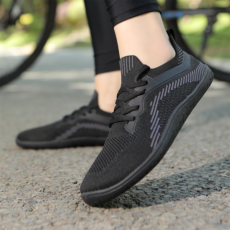 

Новые унисекс кроссовки для хайкинга больших размеров Flyknit с широким носком для босоногой ходьбы - Дышащие, Нескользящие, на плоской подошве. Size 43