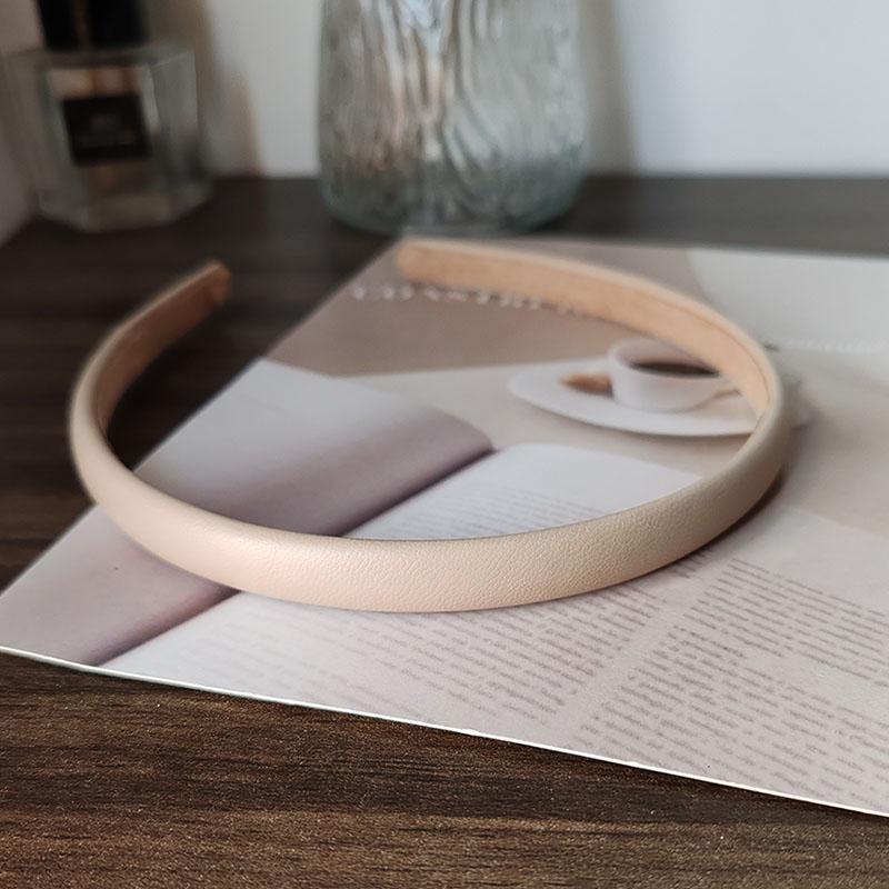 Mode PU Einfarbig Gut Lünette Kopfbedeckung Damen Stirnband Mädchen Vintage Haarbänder Haarband Reifen für Feiertagsparty Haarschmuck