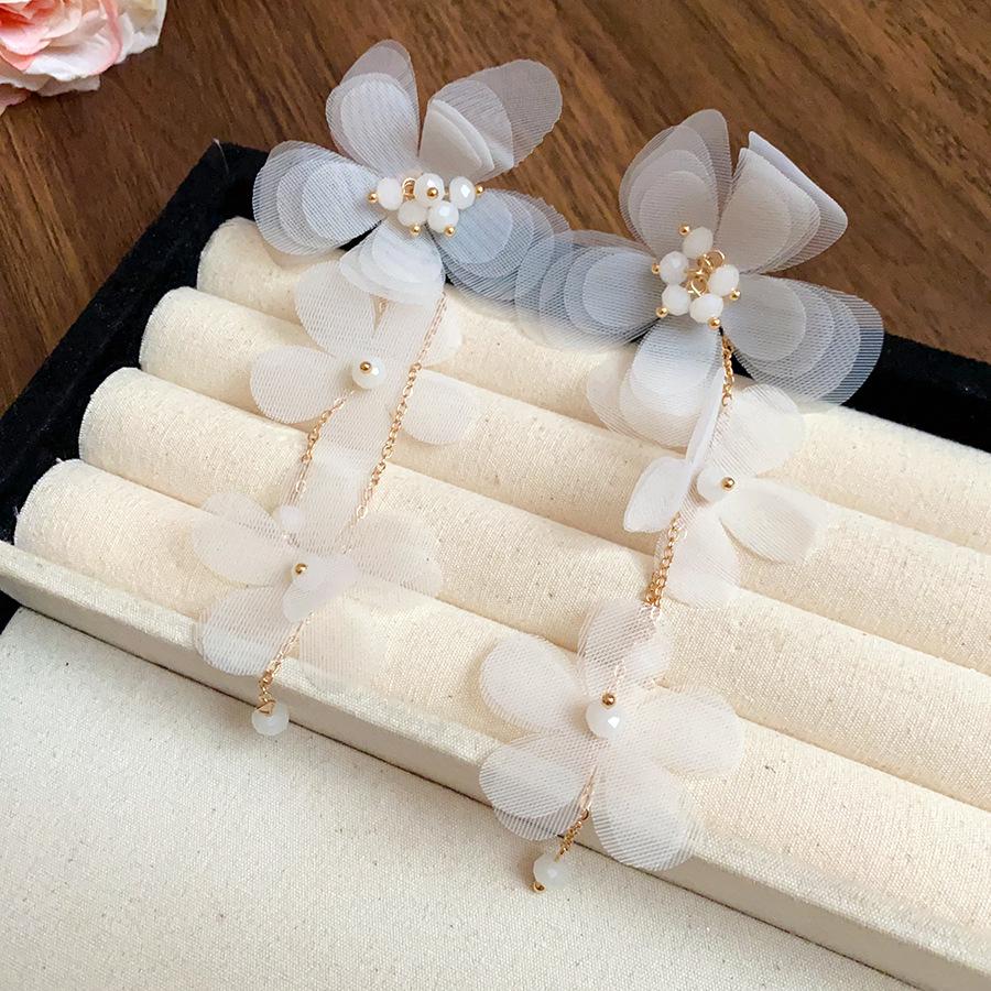 

Steel needle glass chiffon flower fringed earrings, fresh and sweet temperament earrings, new earrings, niche and high-end sense