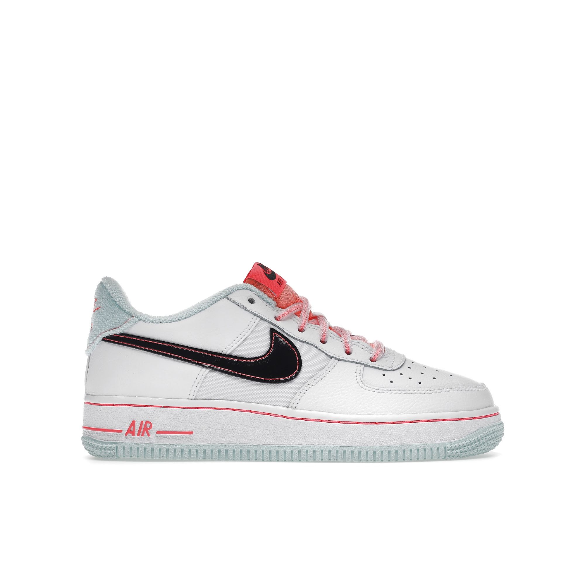 

Кроссовки Nike Air Force 1 07 LV8 GS White Atomic Pink Flash-Crimson Black DD7709-100