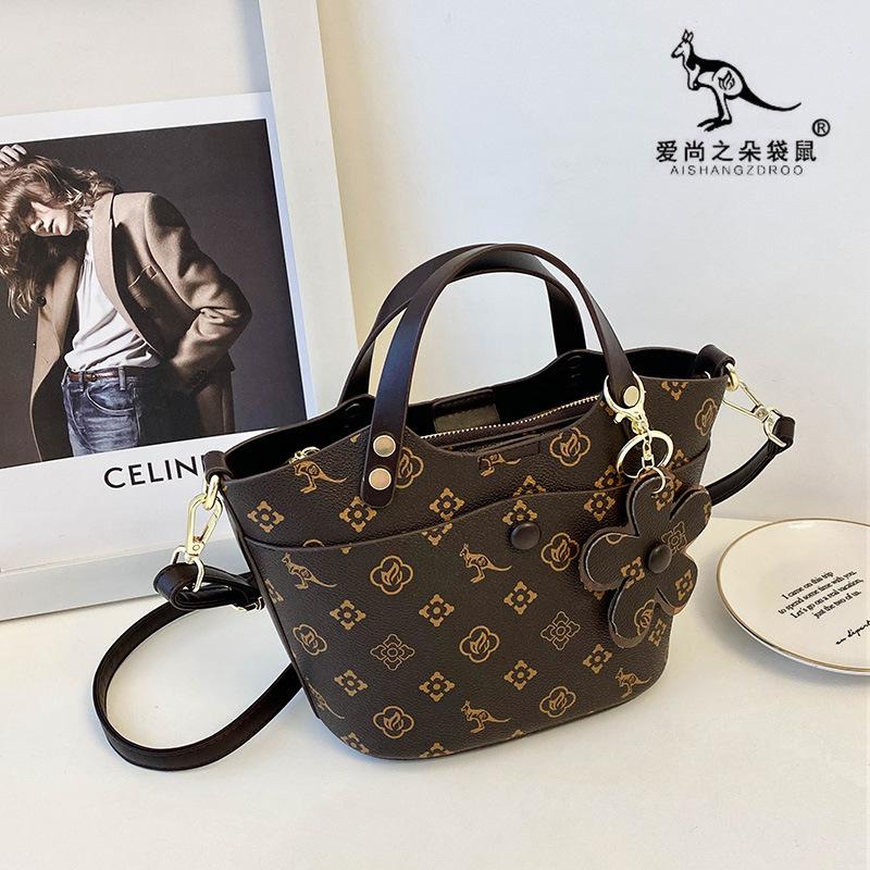 Women's bag popular shoulder bag women's new versatile texture messenger bag classic retro portable bucket bag