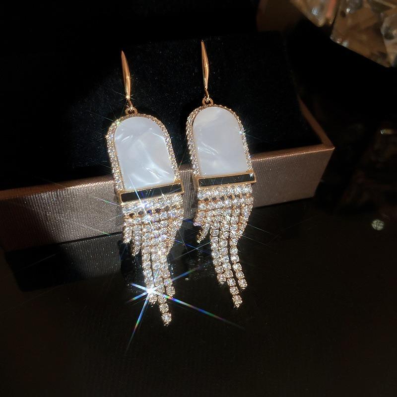 Silver Needle Fashion Diamond-encrusted Geometric Earrings, Long Fringed Earrings, Niche Personality, a Two-wear Earring Wholesale