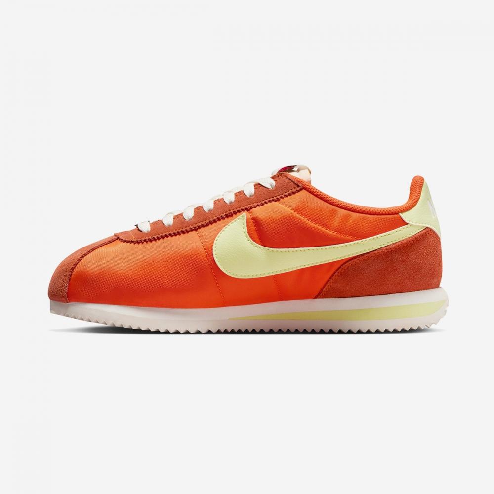 Nike Women S Nike Cortez Txt Cr Hj9612 800