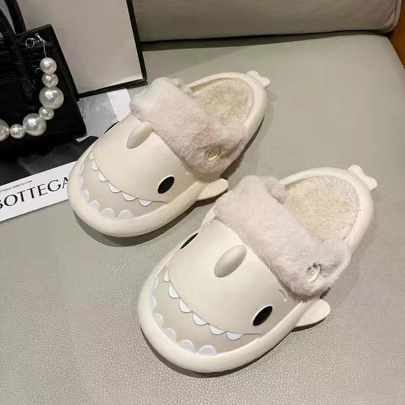 Cotton slippers can be worn outside Mao Mao shoes non-slip home slippers women's warm winter shark couple cotton mop