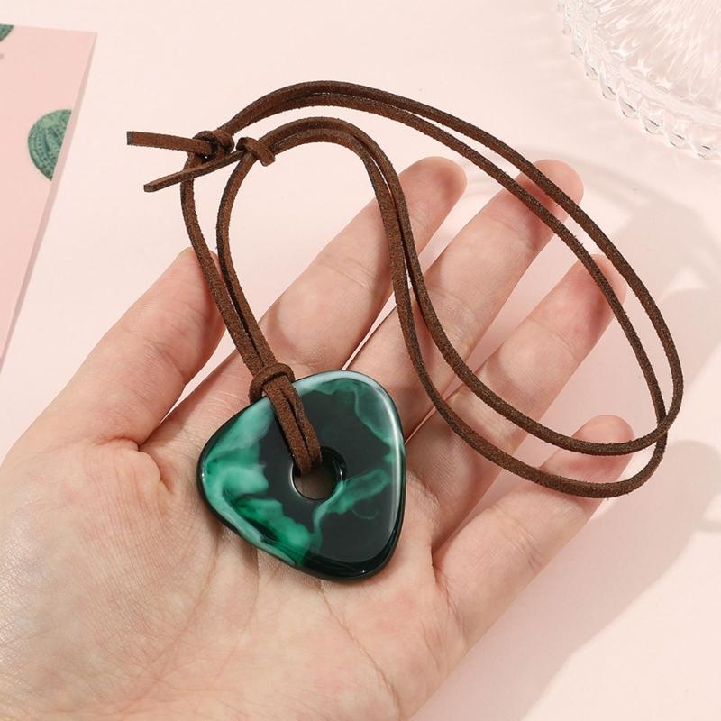 Resin Coraline Stone Necklace Chain Pendant Green Stone Necklace Triangles Charm Rope Chain Halloween Jewelry Accessory