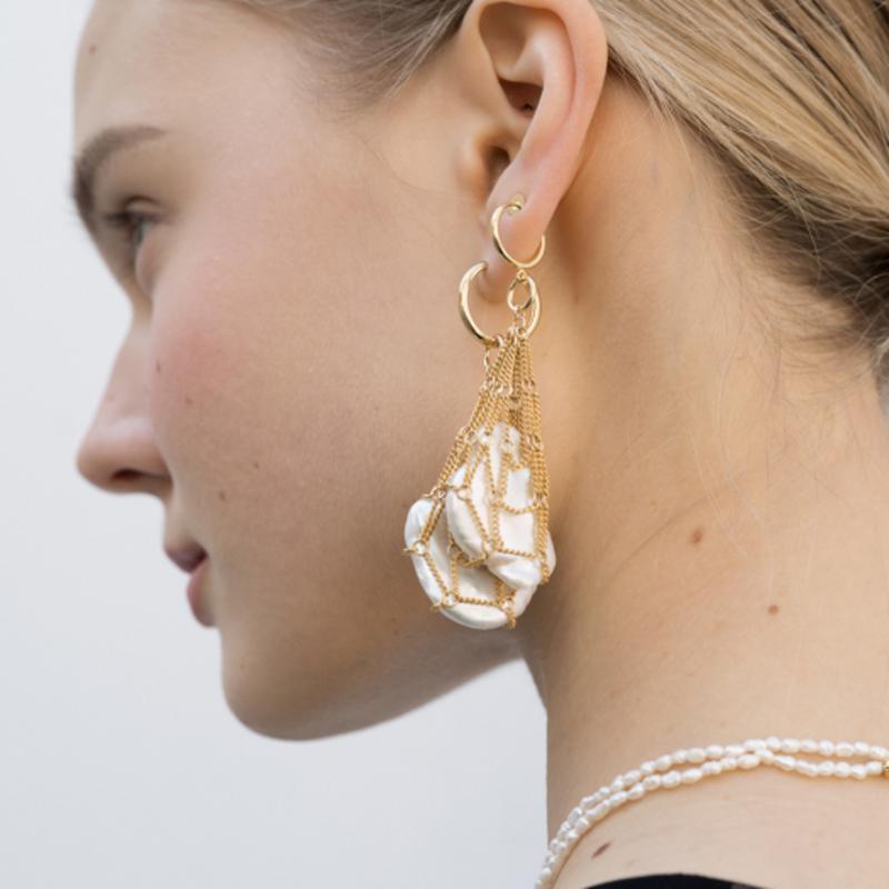 1064STUDIO The Body 13E