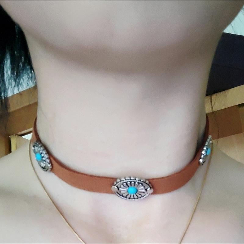 Fashion Vintage Bohemian Necklace Metal Flower Velvet Necklace Choker European and American Necklace Collar