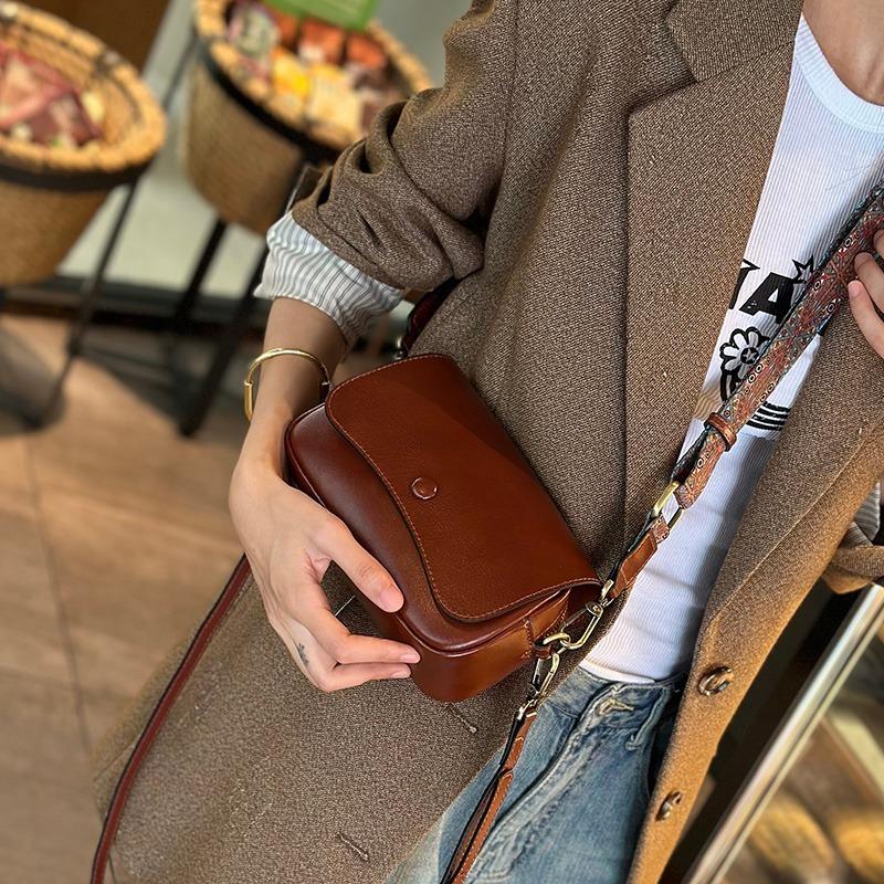 Leather women's bag new retro temperament shoulder bag women's versatile commuter small bag high-end messenger bag