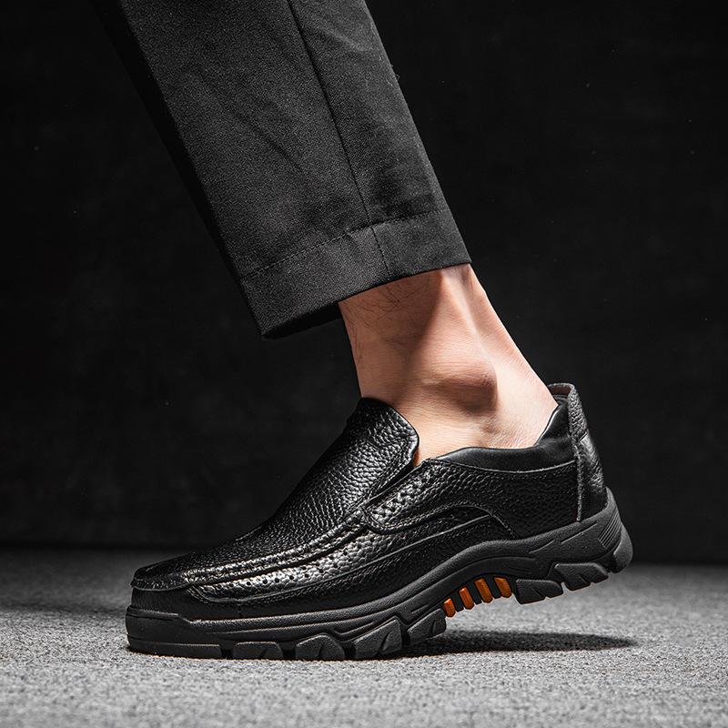 Leather shoes men's casual leather in the elderly soft sole one pedal large size 4648 summer new cowhide dad shoes