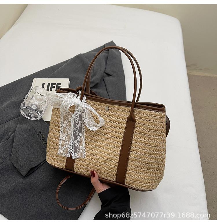 Beach Bag Women's 2025 New Spring and Summer Fashion Popular Shoulder Bag Large Capacity Woven Bag Commuter Tote Bag