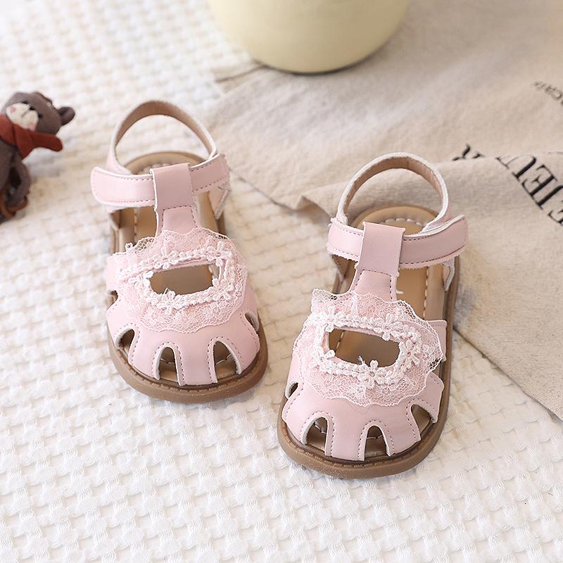 2026 Girls' Heart Hollow Turban Sandals - Korean Style, Breathable, Soft Sole Beach Shoes