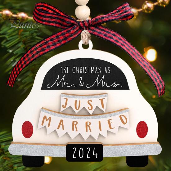 Wedding Gifts First Christmas Married Ornament Wooden Hanging Car/House Decoration Mr. And Mrs. Gift for Newlywed Bride