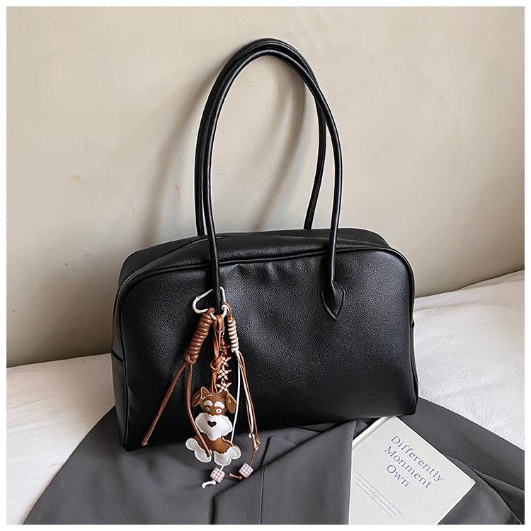 Retro and Fashionable Commuter Underarm Women's Bag, Elegant and Individual, Large-capacity Hand-held Tote Bag