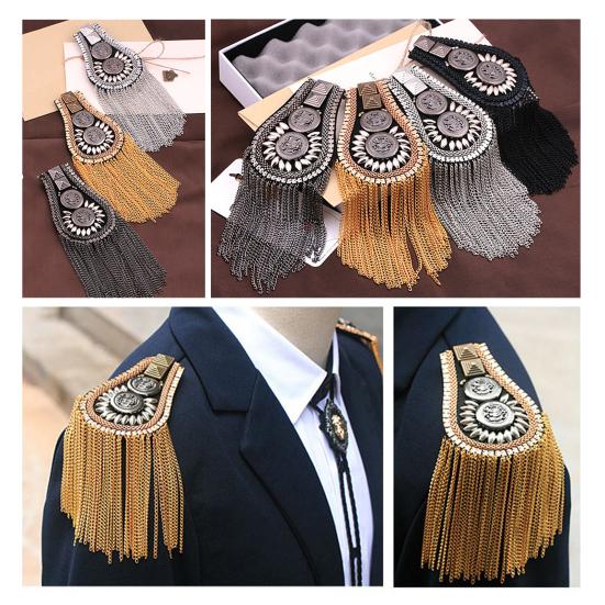 1 Stück Metallquaste Epaulette Retro Gliederkette Blazer Epaulette Punk Schulterepaulette für Herren Damen Jacken Uniformen Party Kostüm Zubehör