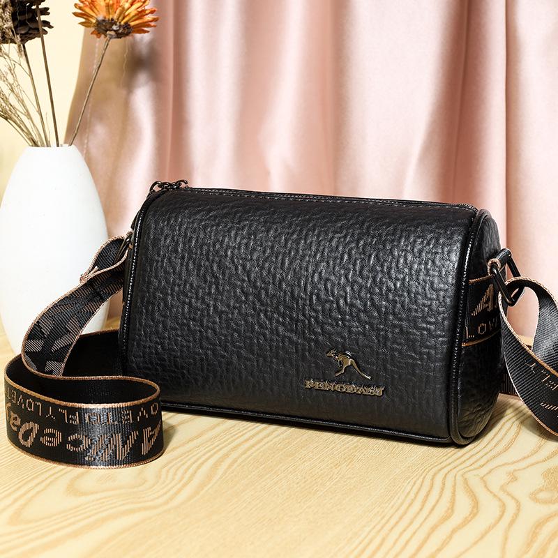 

Women s Versatile Soft Leather Crossbody Shoulder Bag with Wide Strap and Large Capacity 21.5*11*14 cm чёрный