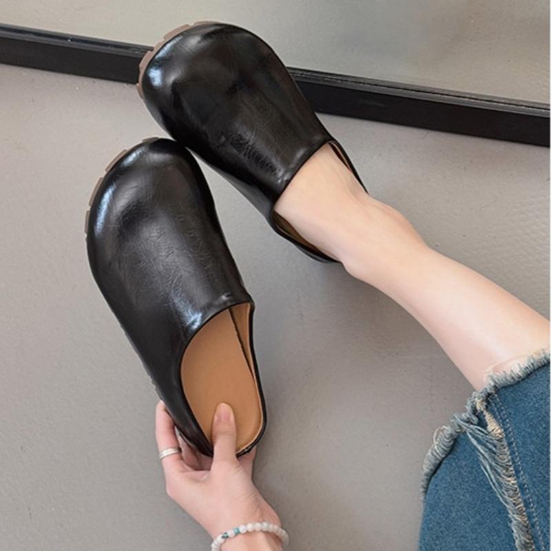 Fashion Women's Slippers 2025 Autumn Closed Toe Round Toe Slippers New Style Retro Solid Color Flat Sandals Elegant Lady Mules Shoes