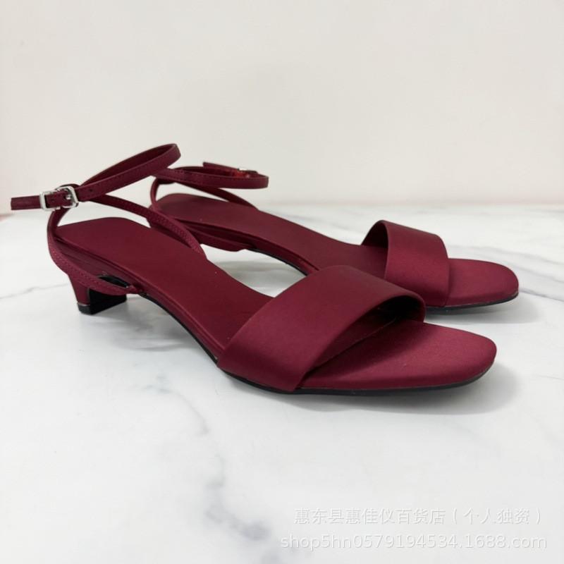 

Мода Мода Атласные квадратный носок Низкий каблук Женские сандалии-гладиаторы Ins Style Сексуальный ремешок на щиколотке Летние туфли для вечеринки Sandalias Mujer 42 вино красного