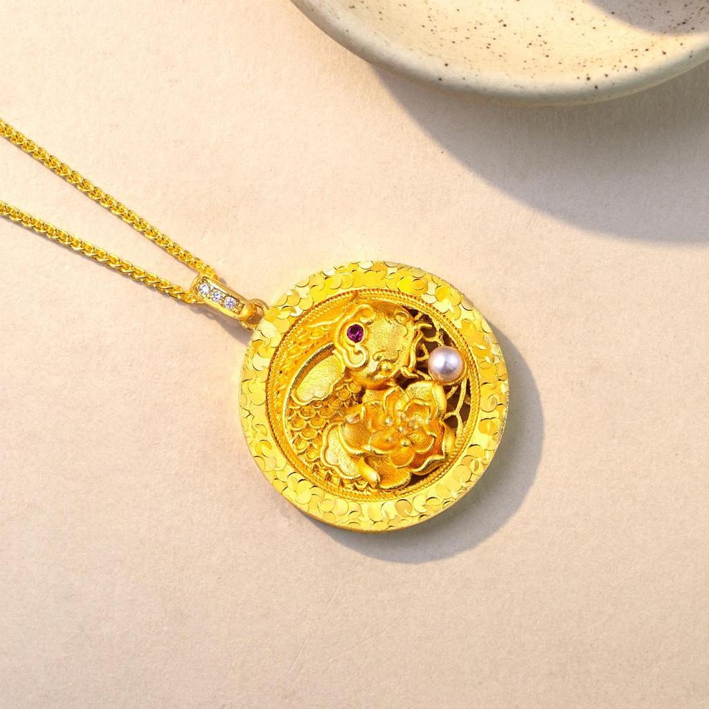 Exquisite Koi Lotus Pearl Necklace with Gold Crushed Ice Pattern