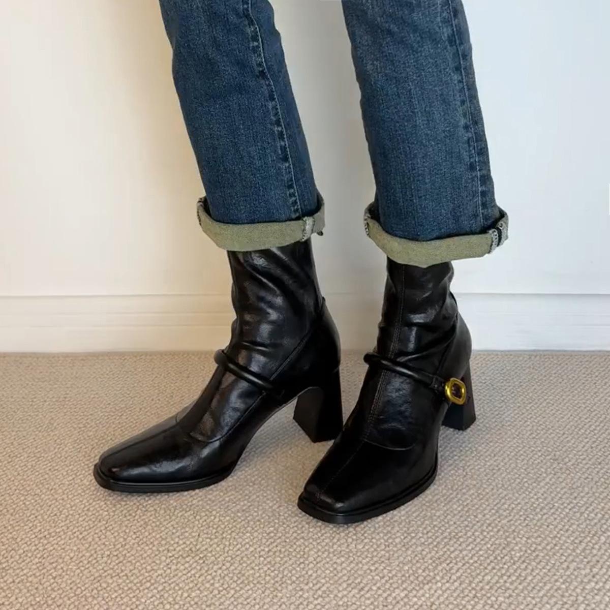 

Skinny Square Head Temperament Martin Boots Women s British Style High Heel Small Short Boots One-word Button Skinny Boots 35 чёрный