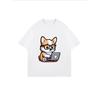 Niedliches weißes Oversize-T-Shirt mit Corgi-Hund-Print, Brille und Laptop – perfekt für Freizeit und Alltag