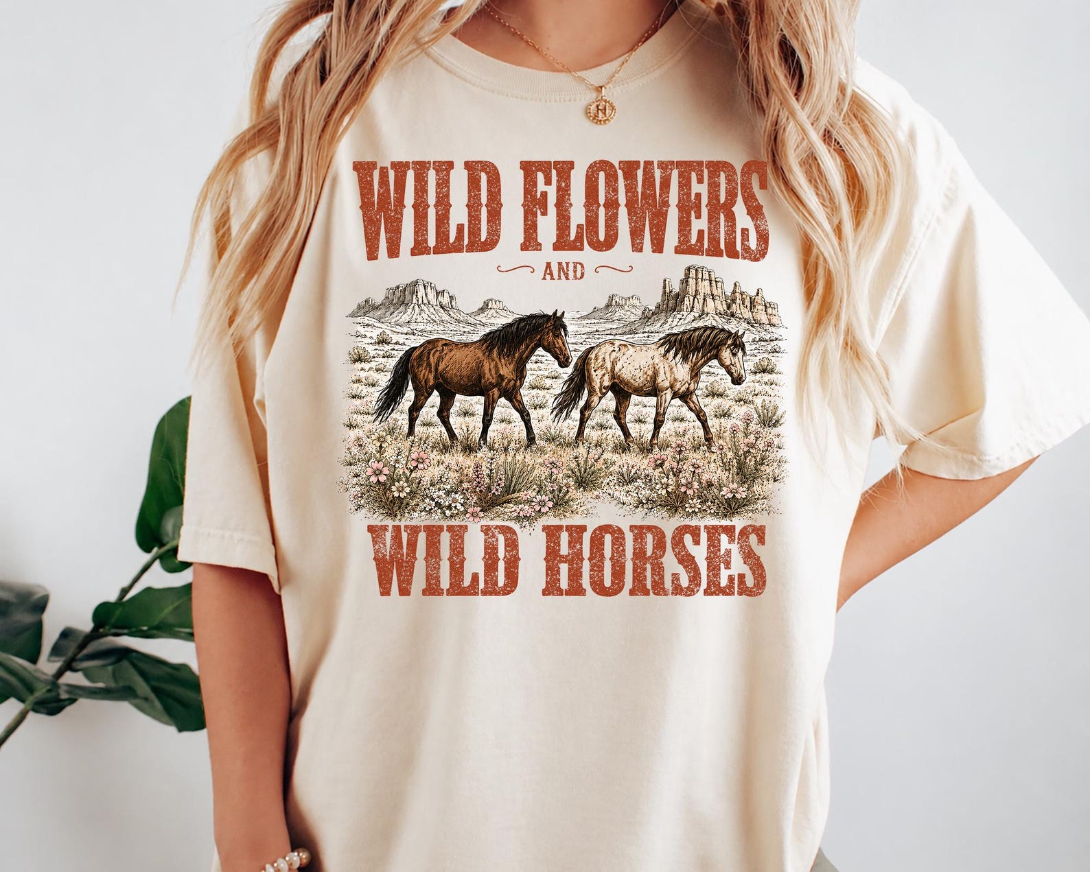 Wildflowers And Wild Horses Shirt, Western Cowgirl Graphic Tee, Country Concert Outfit, Vintage Horse Lover Gift M