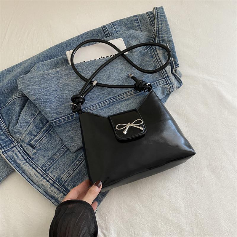 Stylish Korean Style Underarm Tote Bag For Women Trendy Chic Fashionable Everyday Use
