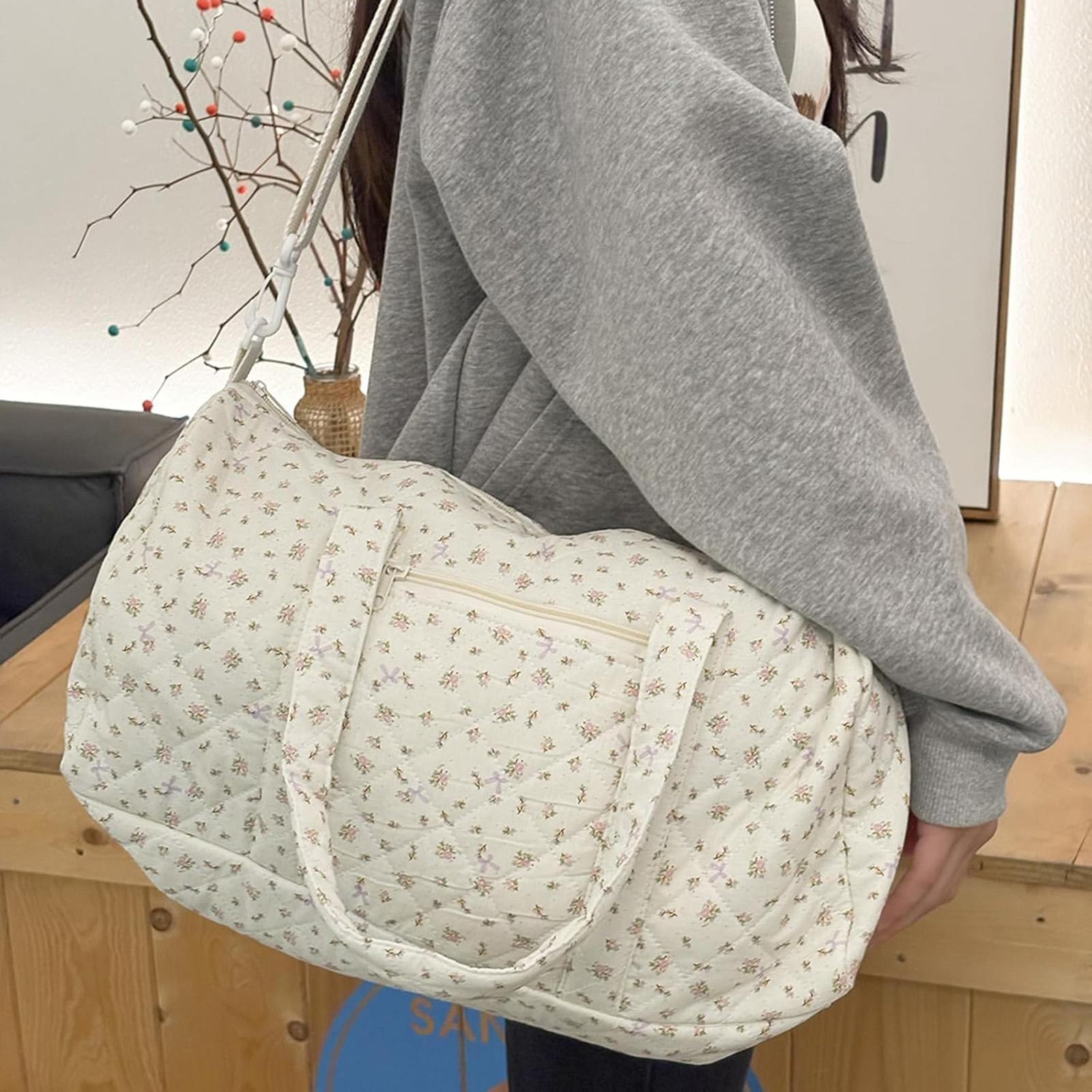 

Gym Bag For Women, Cute Duffle Bag, Quilted Duffle Bag For Travel, Floral Duffle Bags, Weekend Bag With Zipper Pocket Dance Bag Organizer One Size