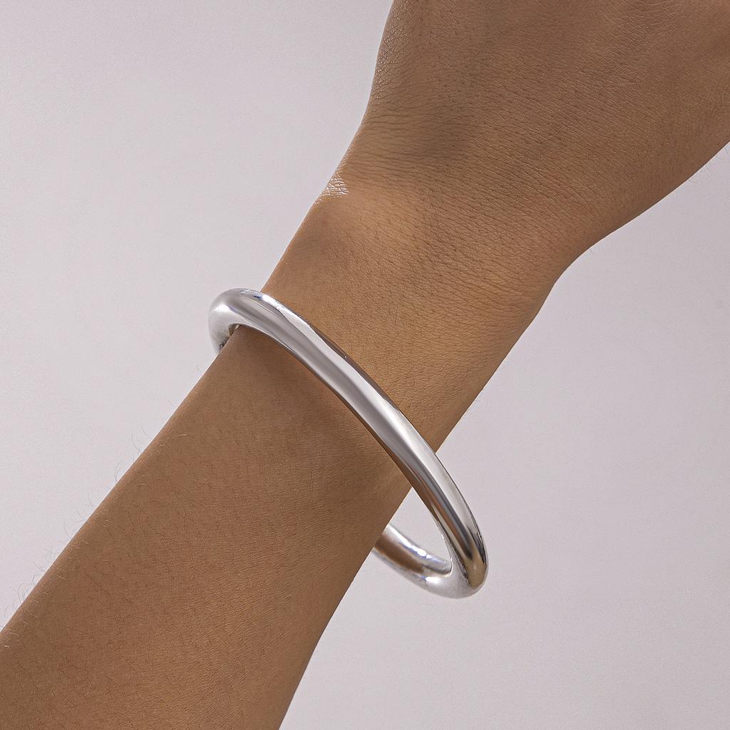 Exaggerated metal arc plain ring bracelet bracelet wide surface multi-layer simple bracelet