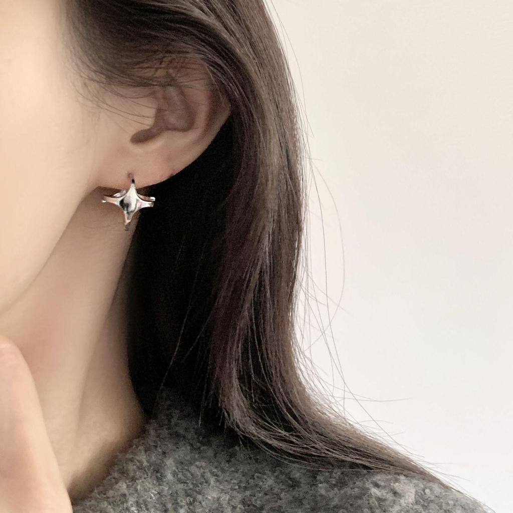Chic 3D Mango Star Earrings: Stylish, Versatile & Unique Ear Cuffs for Women