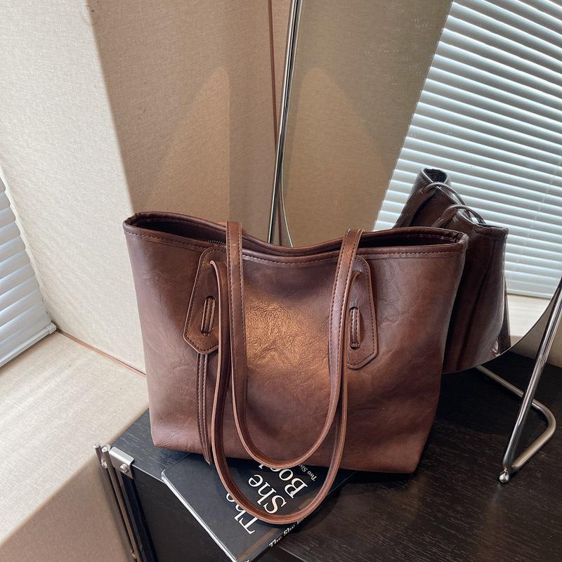 Large-capacity bag women's autumn and winter new retro shoulder bag casual premium texture commuter tote bag