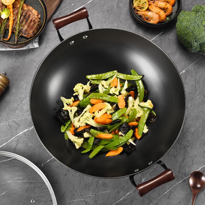 Large Capacity Cast Iron Wok