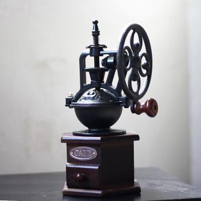 Macina Caffè e Macina Pepe Esagonali in Ghisa a Manovella Retrò