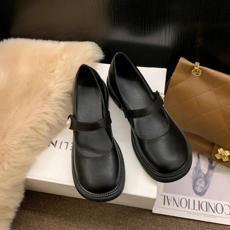 

Wear one-pedal lazy shoes in all seasons, new women s leather shoes, low-heeled casual solid-color square-heeled flats, rubber soft soles 39 чёрный