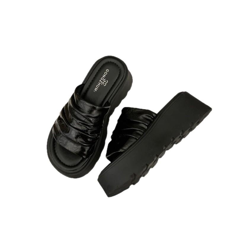 Thick-soled Sponge Cake Shoe Height-increasing Cool Slippers Female Summer Petite Versatile Beach Flip-flops
