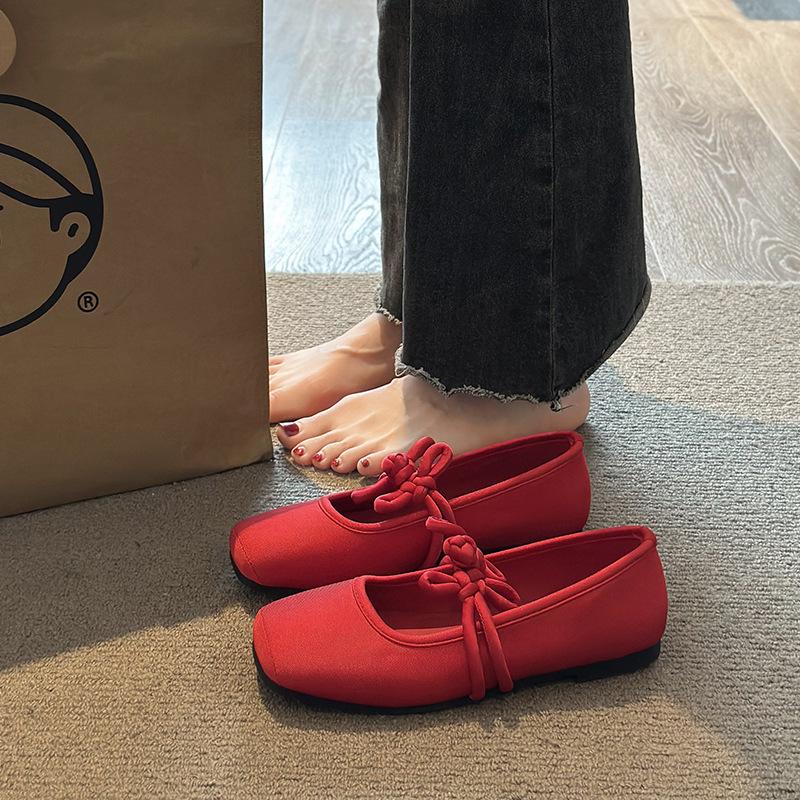 Red Light Mouth Single Shoes Female Gentle Fairy Evening Breeze Flat Bottom with Skirt Spring and Summer 2025 New Doudou Shoes Sandals