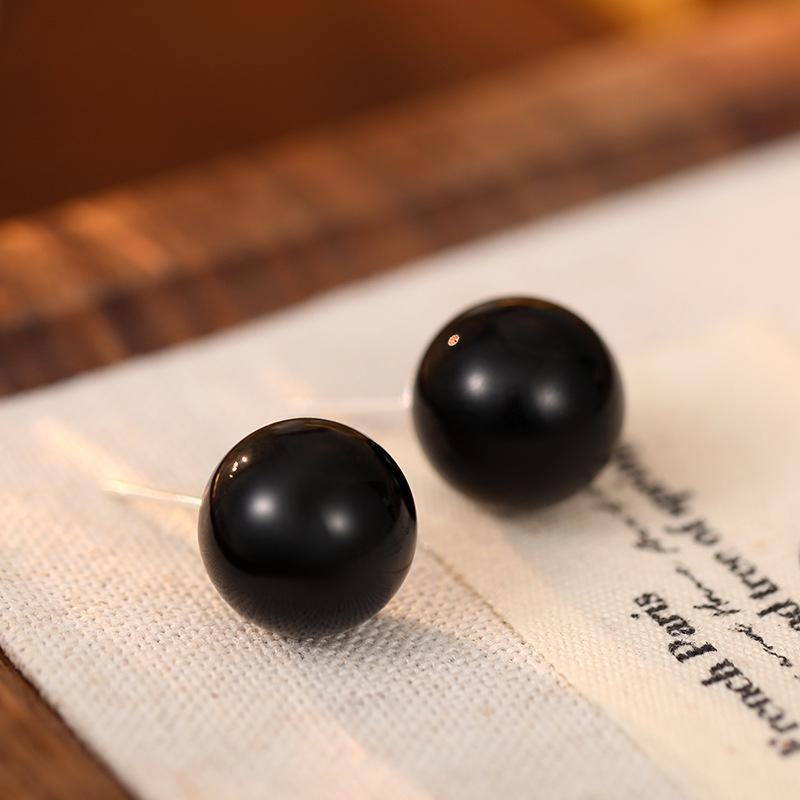 Brincos de Ágata Negra Coreana de Prata para Mulheres - Simples, Elegante, Versátil, Pequena Jóia de Declaração