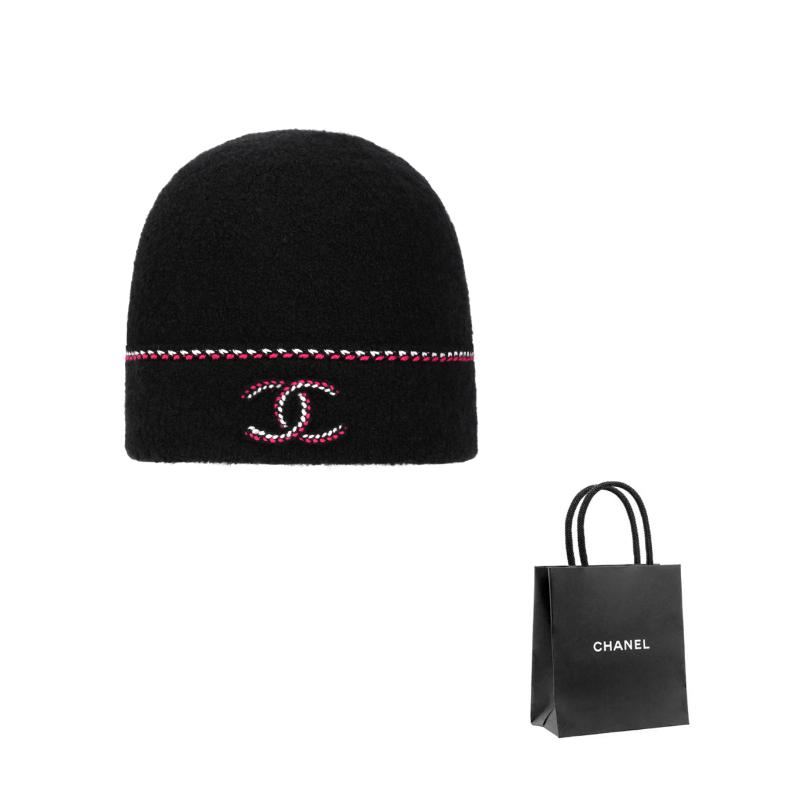 

CHANEL [25C Early Spring] Brand Print-Fleece Hat Unisex Couple Style Black чорний