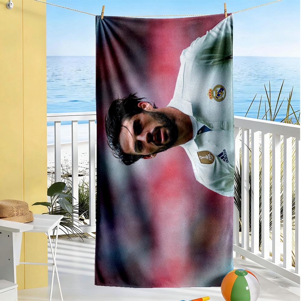 Soccer Player Action Beach Towel Quick-Dry Soft Microfiber Comfortable Lightweight Portable for Swimming,Beach,Camping, Travel, Beach Accessories,Gym