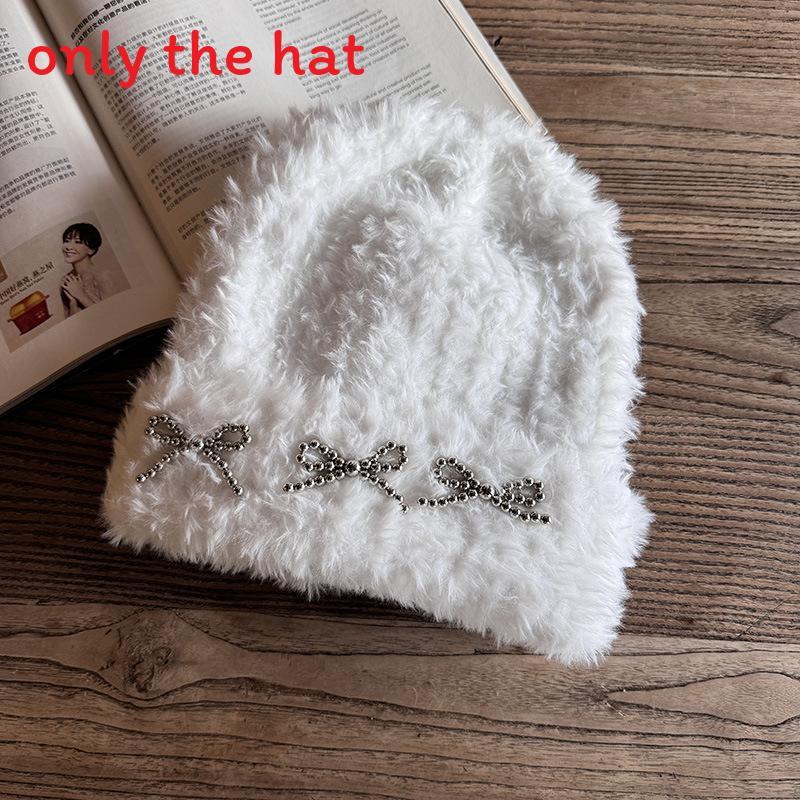 Womens Cozy Knitted Hat With Plush Lining And Short Brim For Cold Season Wear белый