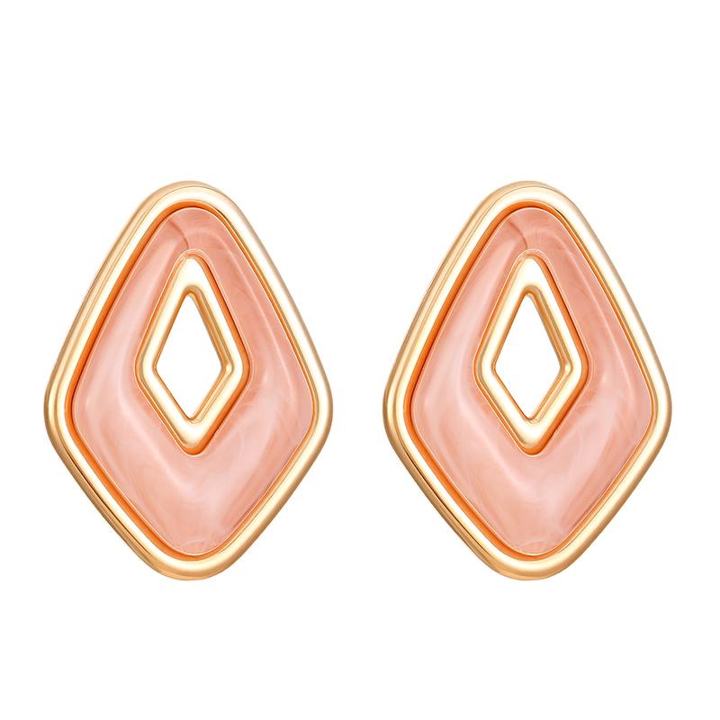 

Vintage Unique Resin Rhombus Stud Earrings for Women Fashion Hollow Simple Elegant Geometric Earring Female Daily Jewelry светло-розовый