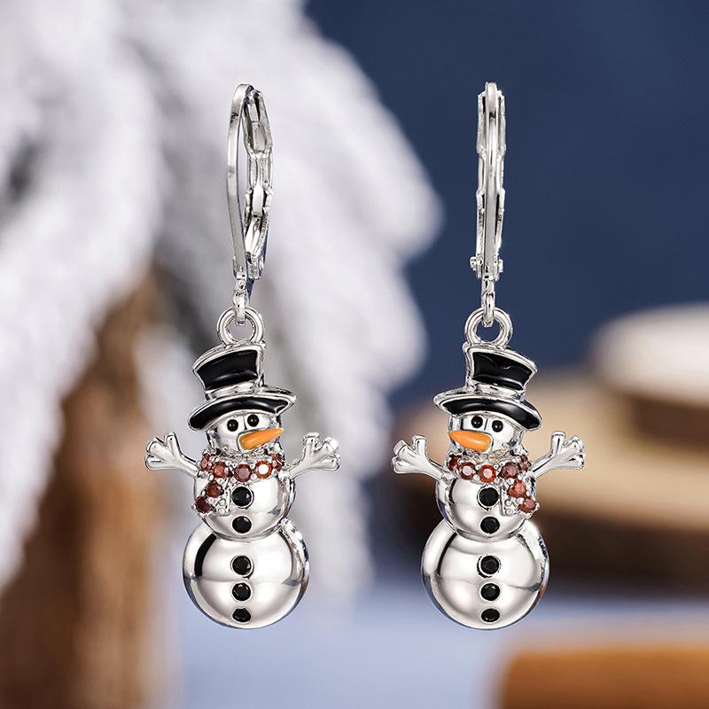 TikTok new Christmas pendant girl, snowman Christmas wind, cream sweet girl wind earrings